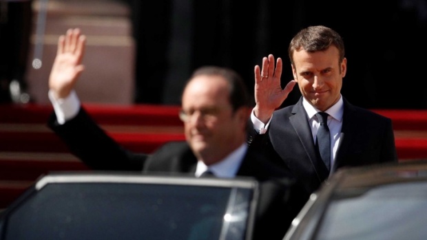 Эммануэль Макрон официально вступил в должность президента Франции