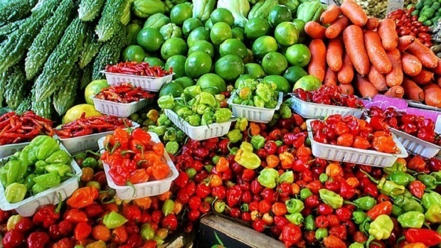 Сезонные фрукты и овощи в Болгарии продолжают дешеветь