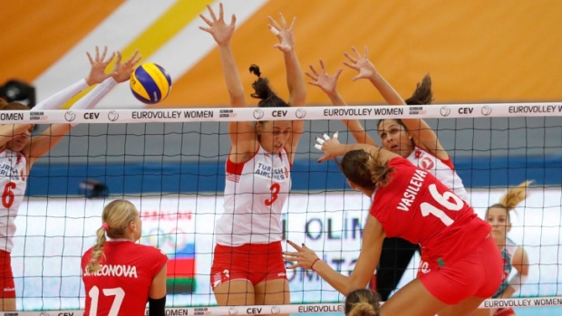 Женская сборная Болгарии по волейболу победила команду Турции в матче ЧЕ