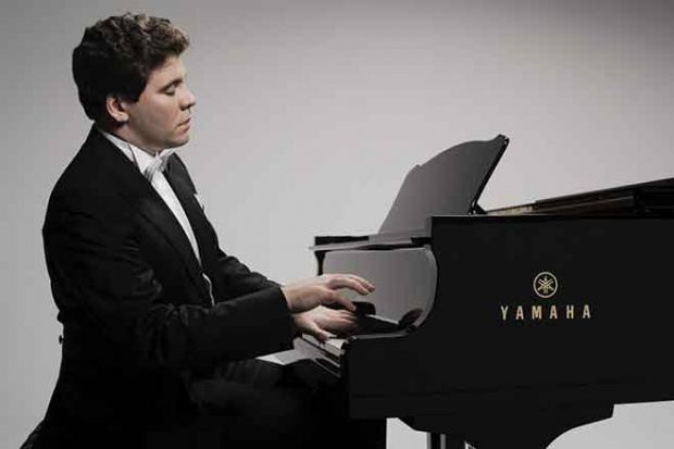 Российский пианист Денис Мацуев представит в Болгарии 4-й концерт Рахманинова
