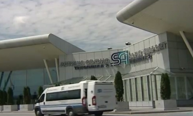 Самолет совершил аварийную посадку в аэропорту столицы Болгарии