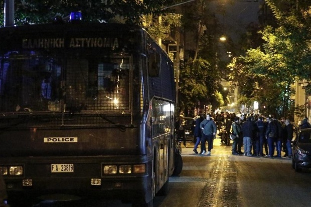 Злоумышленники обстреляли офис Всегреческого социалистического движения в Афинах