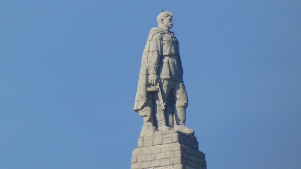 Ветераны СНГ осудили осквернение памятника "Алеше" в Болгарии