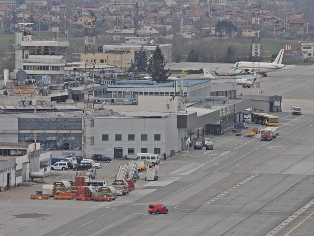 Полиция проверила аэропорт Софии после очередного анонимного сигнала о бомбе
