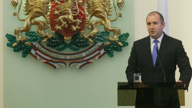 Президент Болгарии направил соболезнования Путину в связи с авиакатастрофой в Подмосковье