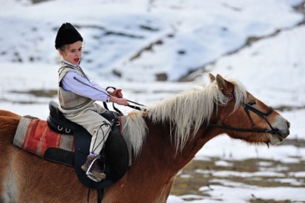 Болгария празднует Тодорову субботу - День коневодства и конного спорта
