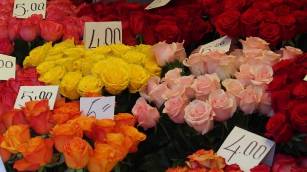 8 марта торговля цветами в Болгарии в своем вихре