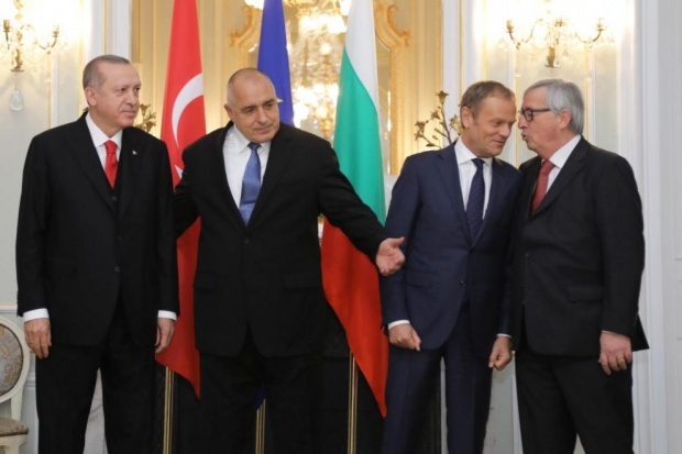 Эрдоган поблагодарил премьера Болгарии за встречу лидеров ЕС и Турции в Варне