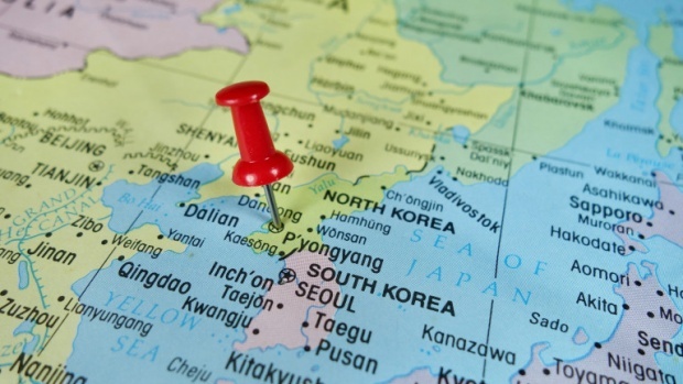 Лидеры Северной и Южной Кореи посадят дерево в знак примирения