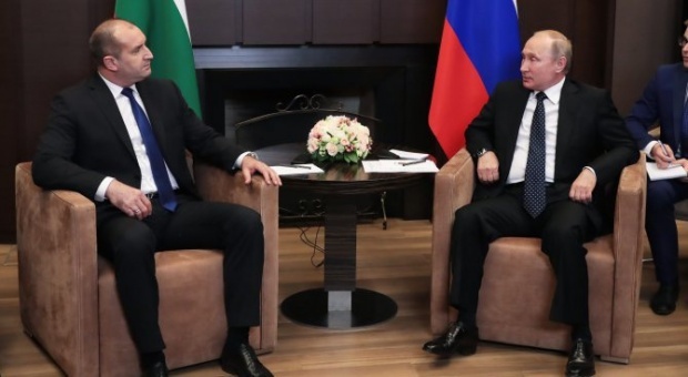 Политик: Президент Болгарии сыграл роль вестоносца в России