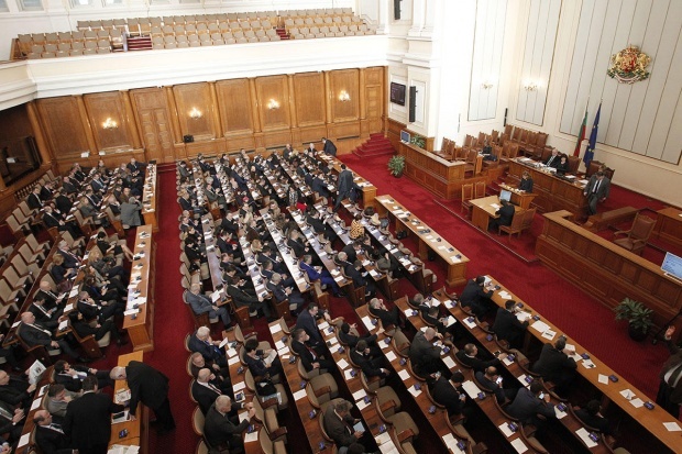 В первом чтении депутаты НС Болгарии проголосовали за более высокий акциз на бездымные сигареты