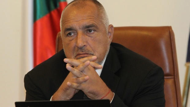 Премьер Болгарии потребовал отставки трех министров из-за ДТП с пассажирским автобусом
