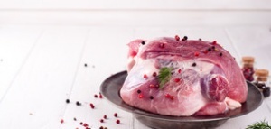 Из-за АЧС в России введен запрет на поставку свинины из Болгарии