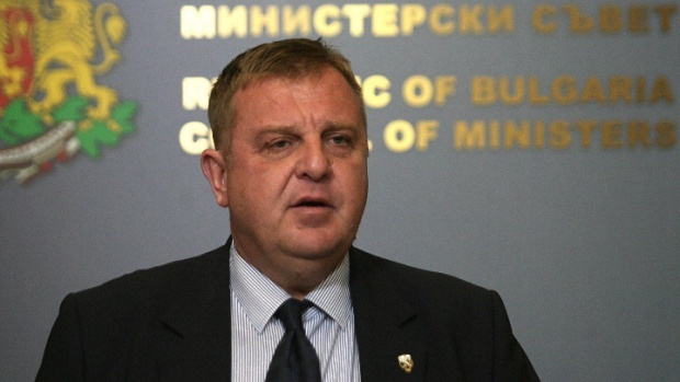 Министр обороны Болгарии поддержал идею "радиомолчания" по поводу истребителей