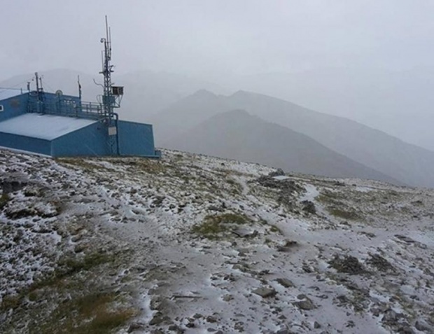 Первый снег в этом году выпал на вершине Мусала в Болгарии