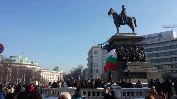 Протесты в столице Болгарии и Пернике продолжаются и сегодня