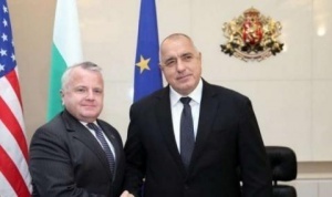 Замгоссекретаря США Джон Салливан предложил Болгарии закупить американские вооружения