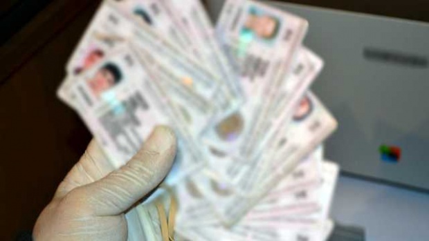 Паспортная мафия в Сербии: Болгарский паспорт стоит от 400 до 3 000 евро