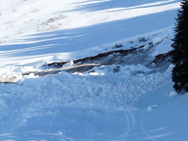 Двое горнолыжников погибли под лавиной в болгарском Банско