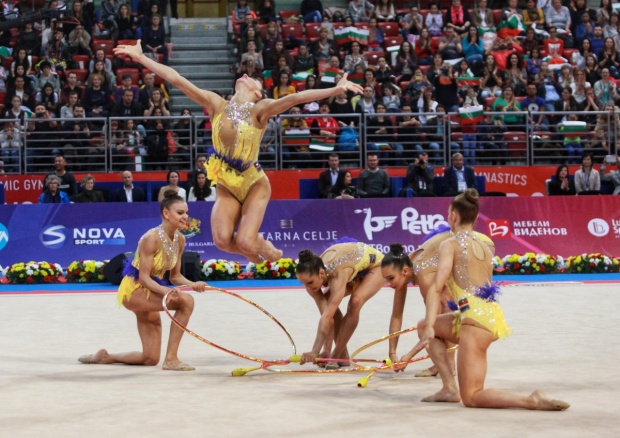 Сборная Болгарии завоевала золото в многоборье на КМ по художественной гимнастике