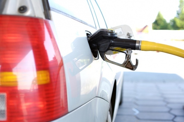 Бензин снова резко подорожал в Болгарии