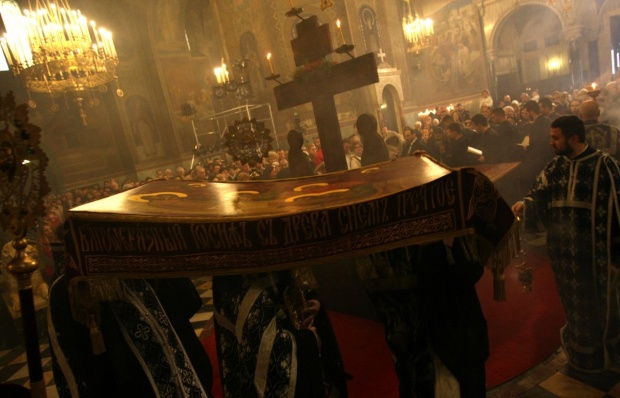 Православные христиане в Болгарии отмечают Страстную пятницу