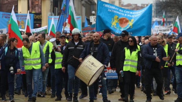 Болгарские полицейские провели акцию протеста против низких зарплат