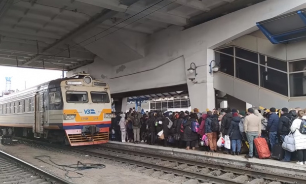 Эвакуационные поезда 10 марта: как выехать из Киева, Харькова, Винницы и других городов