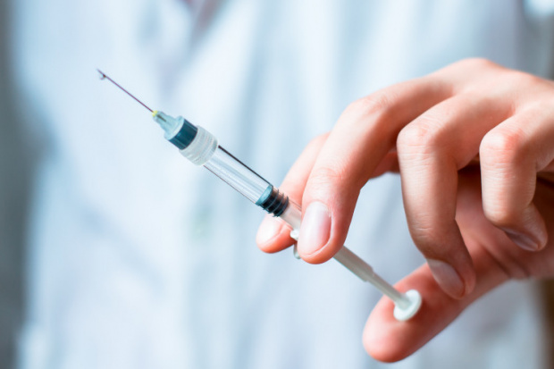 Низкий уровень вакцинации задерживает преодоление пандемии