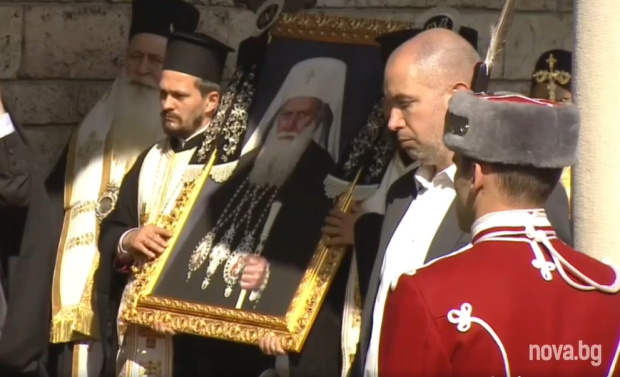 Болгария проводила в субботу Патриарха Неофита в последний земной путь