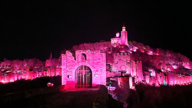 На холме Царевец будут показаны две версии спектакля "Звук и свет" в один день